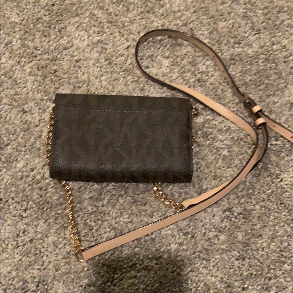 Michael kors wallet on chain crossbody - Picture 3 of 4